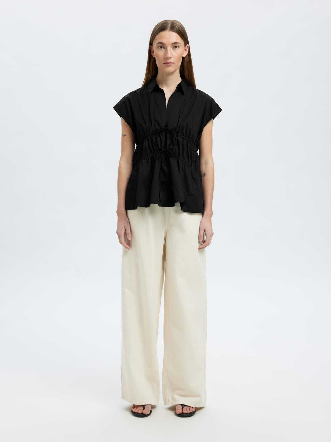 model_shot-front_full